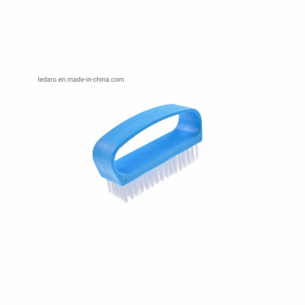 B/T NAIL BRUSH PLASTIC HANDLE